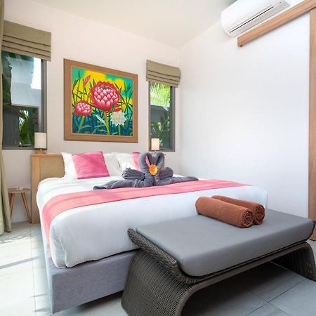 Dalaa 9 Villa Kamala Beach Exterior photo